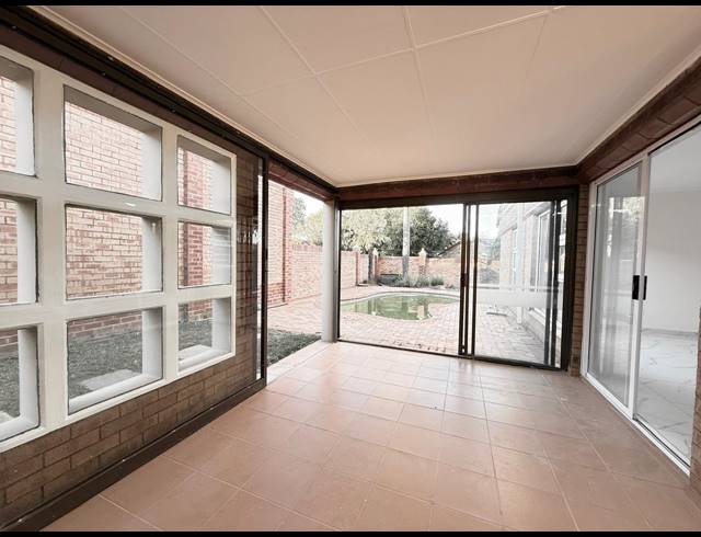 4 BEDROOM TOWNHOUSE FOR SALE IN AVIARY HILL